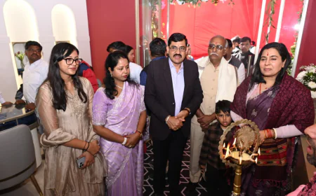 बॉलीवुड एक्टर बिंदु दारा सिंह, तारक मेहता फेम टीवी एक्टर गुरुचरण सिंह सोढ़ी ने की जयश्री ज्वेलर्स की शोरूम लॉन्चिंग में शिरकत